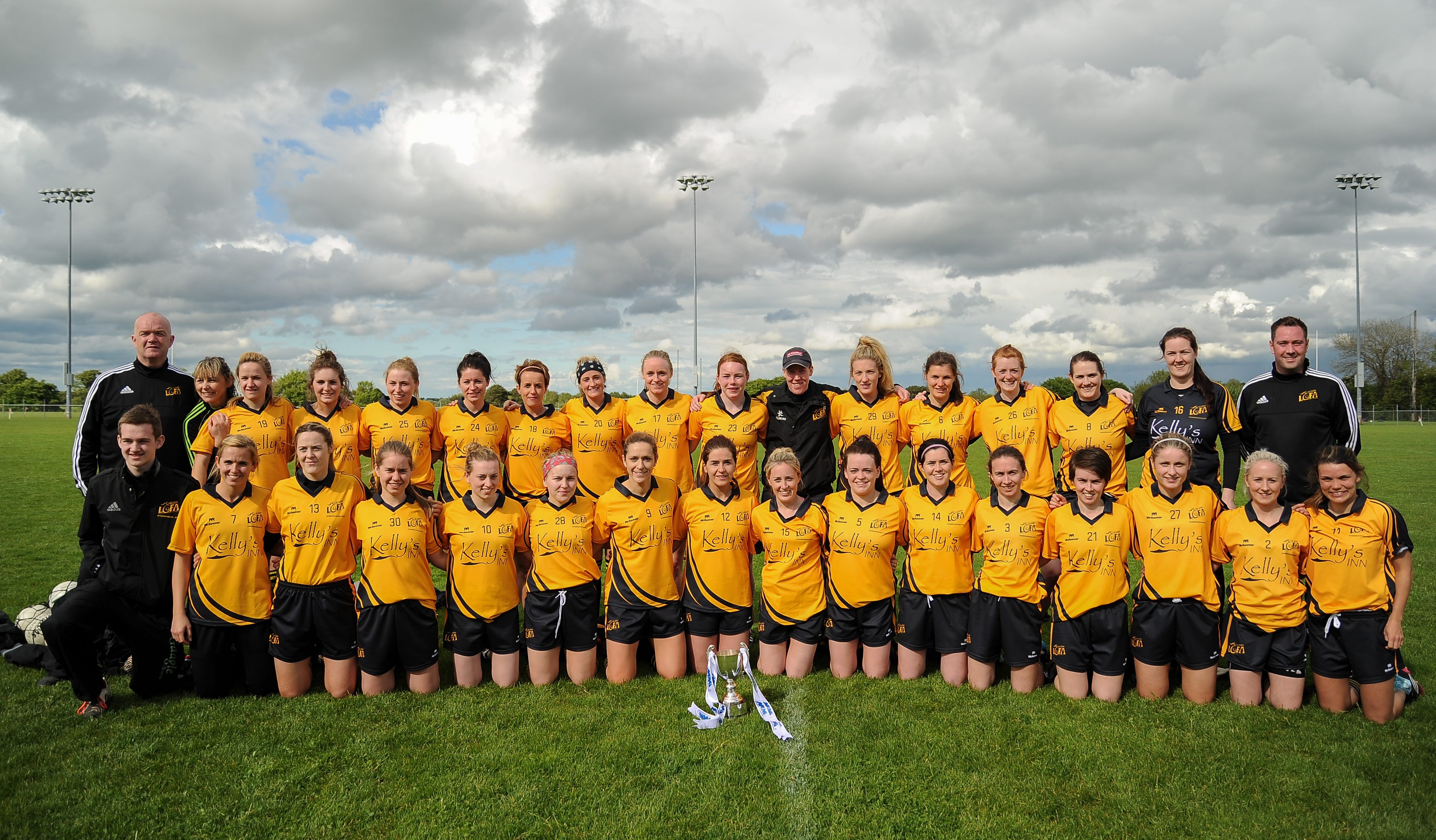 21 May 2016; The Ulster team with the cup following the MMI Ladies Football Interprovincial Football Cup Final, Ulster v Connacht, in Kinnegad, Co. Westmeath. Photo by Sam Barnes/Sportsfile *** NO REPRODUCTION FEE ***